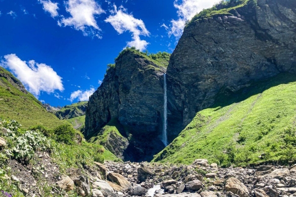 Wasserfall-Spektakel in der Tektonikarena Sardona
